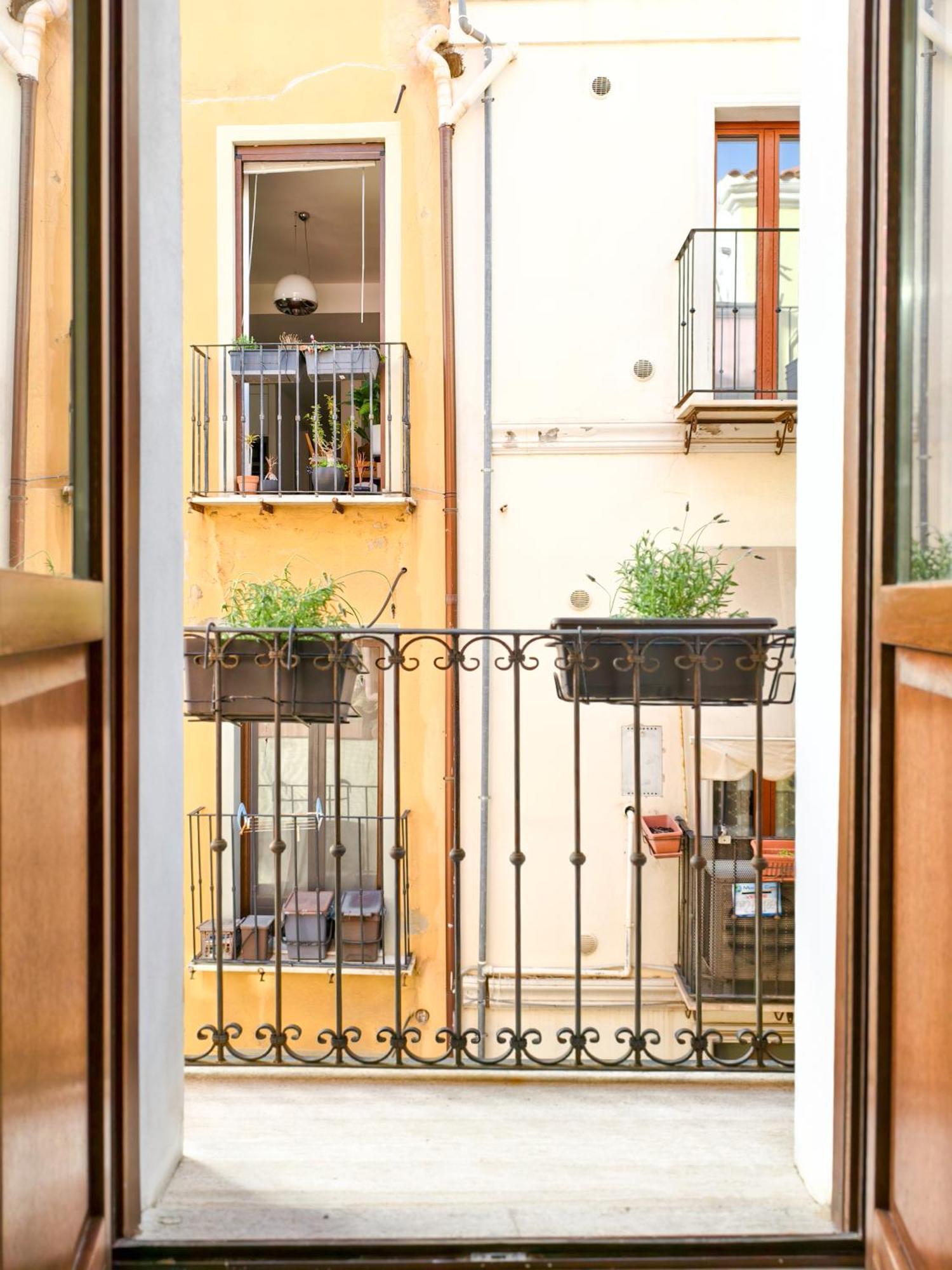Oidu - Cagliari Suites מראה חיצוני תמונה